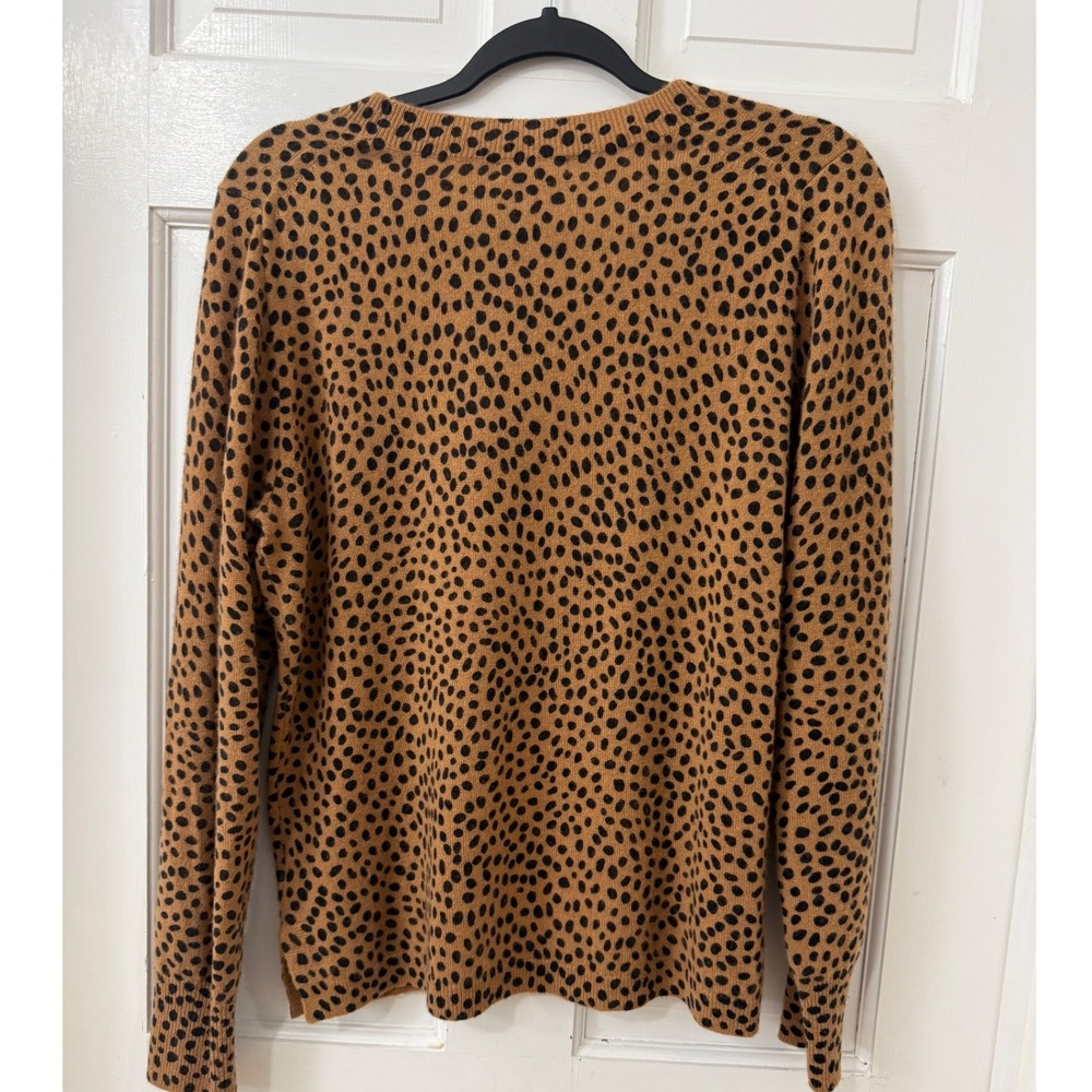 J.Crew 100% Cashmere Leopard Print Sweater L Animal Print Crew Neck Soft Classic - Picture 3 of 4